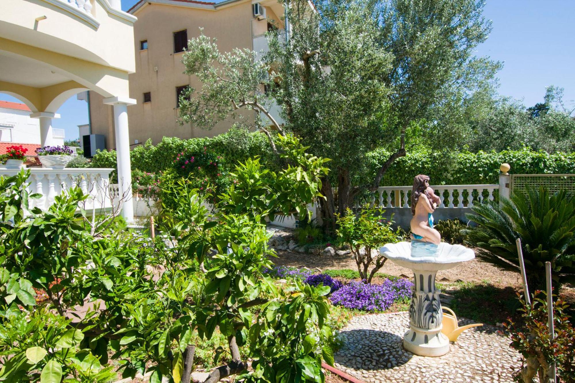 Mobile Home Dandelion Biograd Na Moru Exterior photo